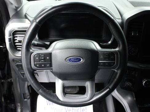 Used 2023 Ford F150 Lariat w/ Trailer Tow Package image 17