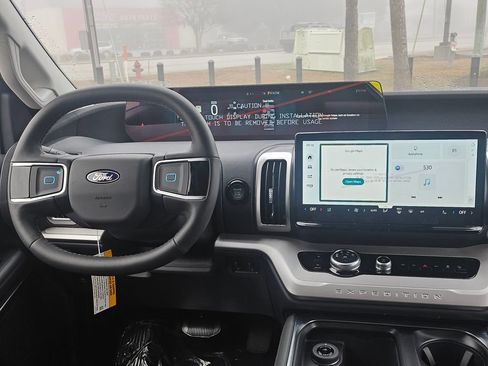 New 2026 Ford Expedition Max Active AWD/4WD image 14
