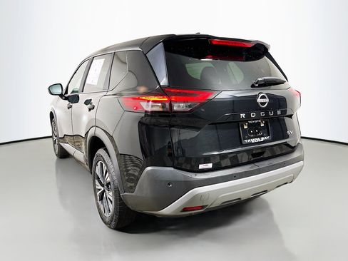 Used 2023 Nissan Rogue SV image 8
