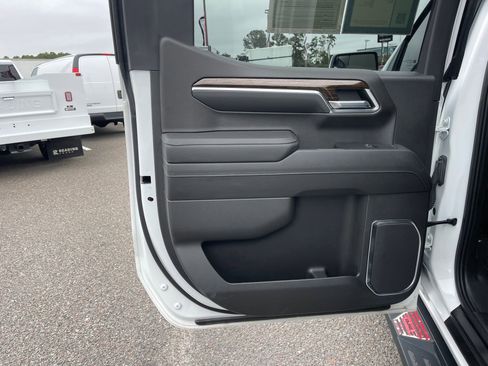 Used 2022 GMC Sierra 1500 Elevation image 23