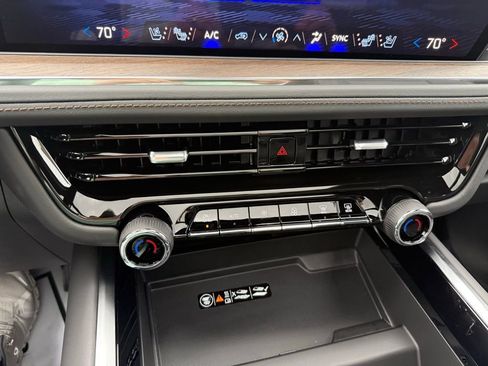 New 2026 Chevrolet Suburban High Country AWD/4WD image 30
