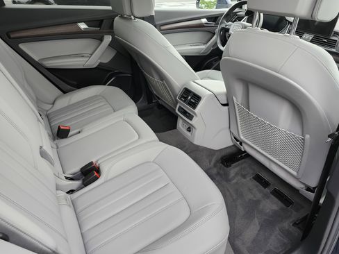 Used 2021 Audi Q5 2.0T Premium Plus w/ Premium Plus Package AWD/4WD image 25