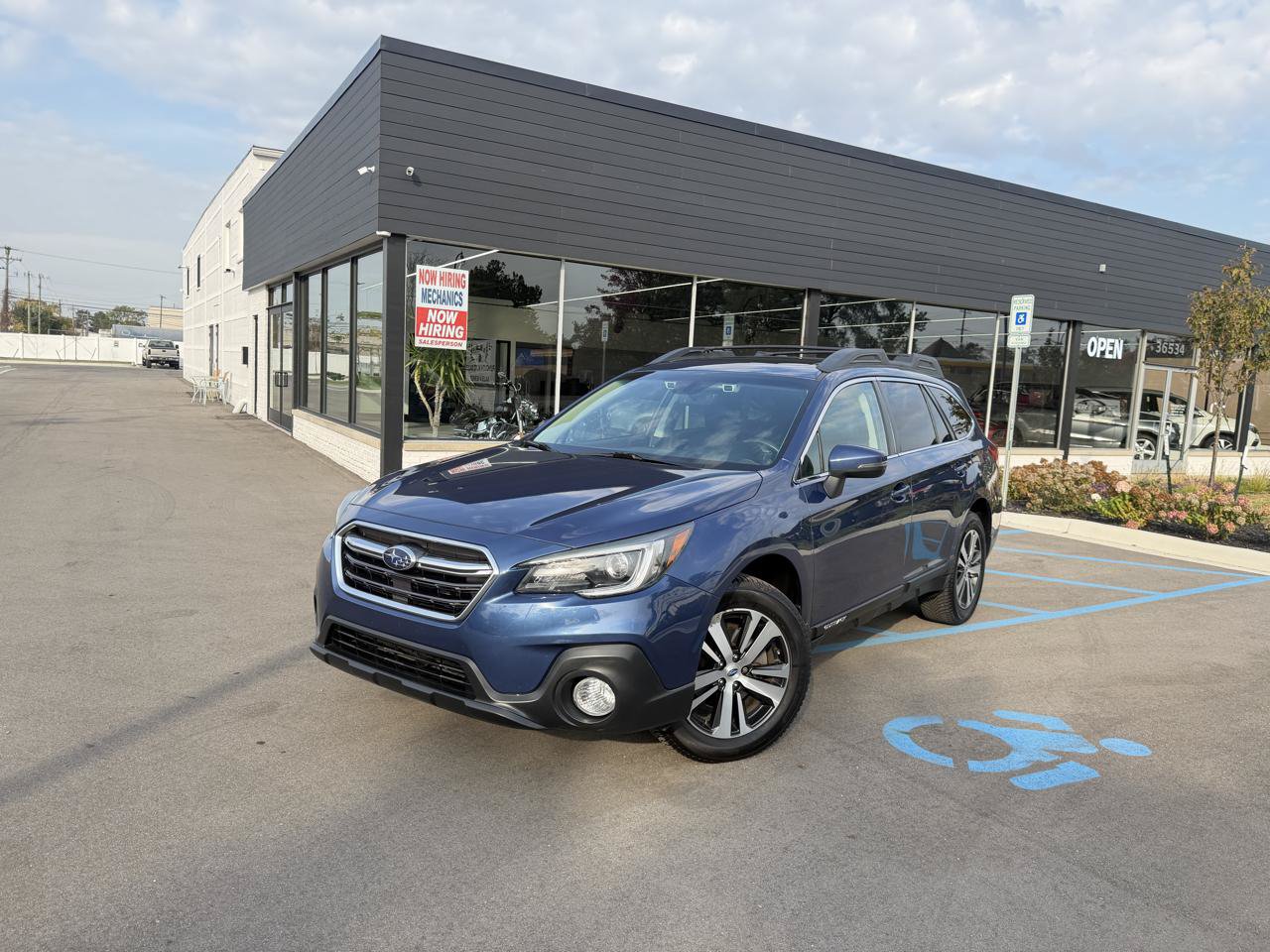 Used 2019 Subaru Outback 2.5i Limited AWD/4WD image 1