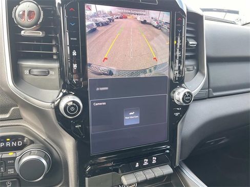 Certified 2025 RAM 1500 Big Horn image 31