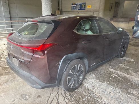 Used 2020 Lexus UX 250h w/ Premium Package image 3