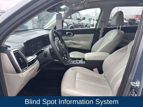 Used 2024 Kia Sorento S w/ Panoramic Sunroof Package image 11