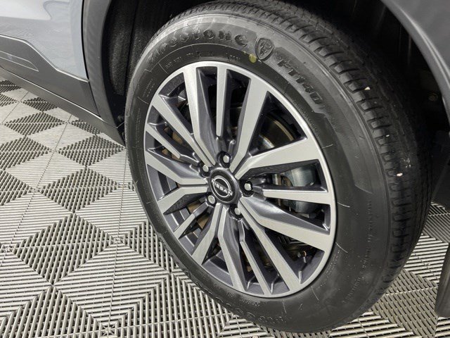 Used 2023 Nissan Kicks SV FWD image 11
