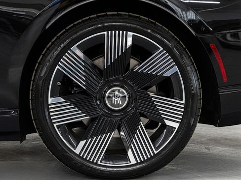 New 2026 Rolls-Royce Spectre image 17