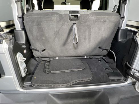 Used 2023 Jeep Wrangler Sport AWD/4WD image 23