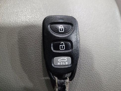 Used 2019 Hyundai Elantra SE FWD image 32