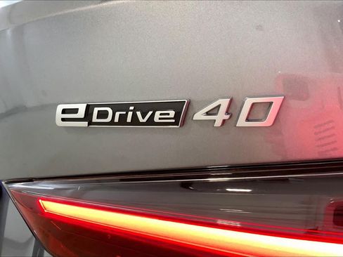 Used 2023 BMW i4 eDrive40 RWD image 9