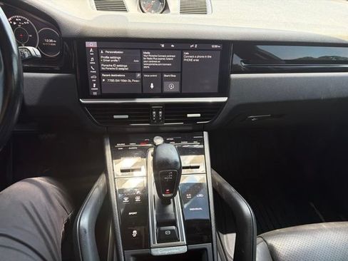 Used 2020 Porsche Cayenne AWD/4WD image 50