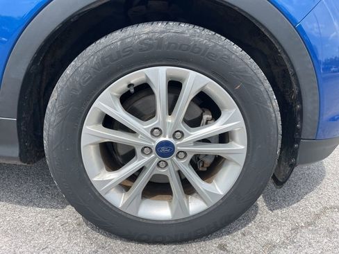 Used 2017 Ford Escape SE w/ Equipment Group 201A image 17