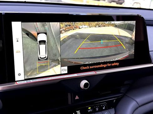 New 2026 Toyota Crown Signia image 12