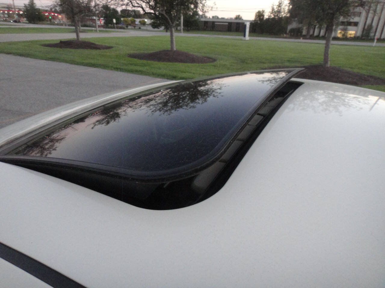 Used 2010 Volkswagen Beetle Coupe FWD image 14