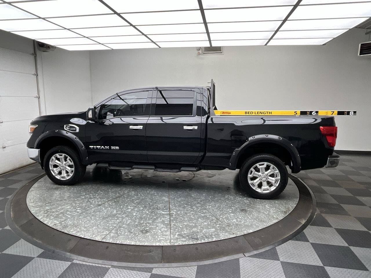 Used 2019 Nissan Titan SV AWD/4WD image 6