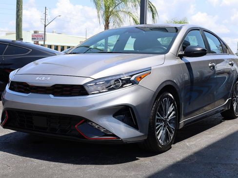 Used 2023 Kia Forte GT-Line w/ GT-Line Premium Package FWD image 2