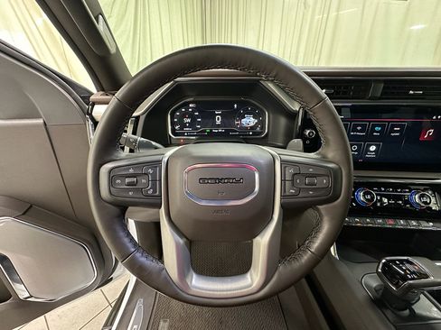 Used 2024 GMC Sierra 1500 Denali AWD/4WD image 29