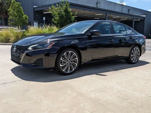 New 2026 Nissan Altima 2.5 SV w/ SV Premium Package FWD image 10