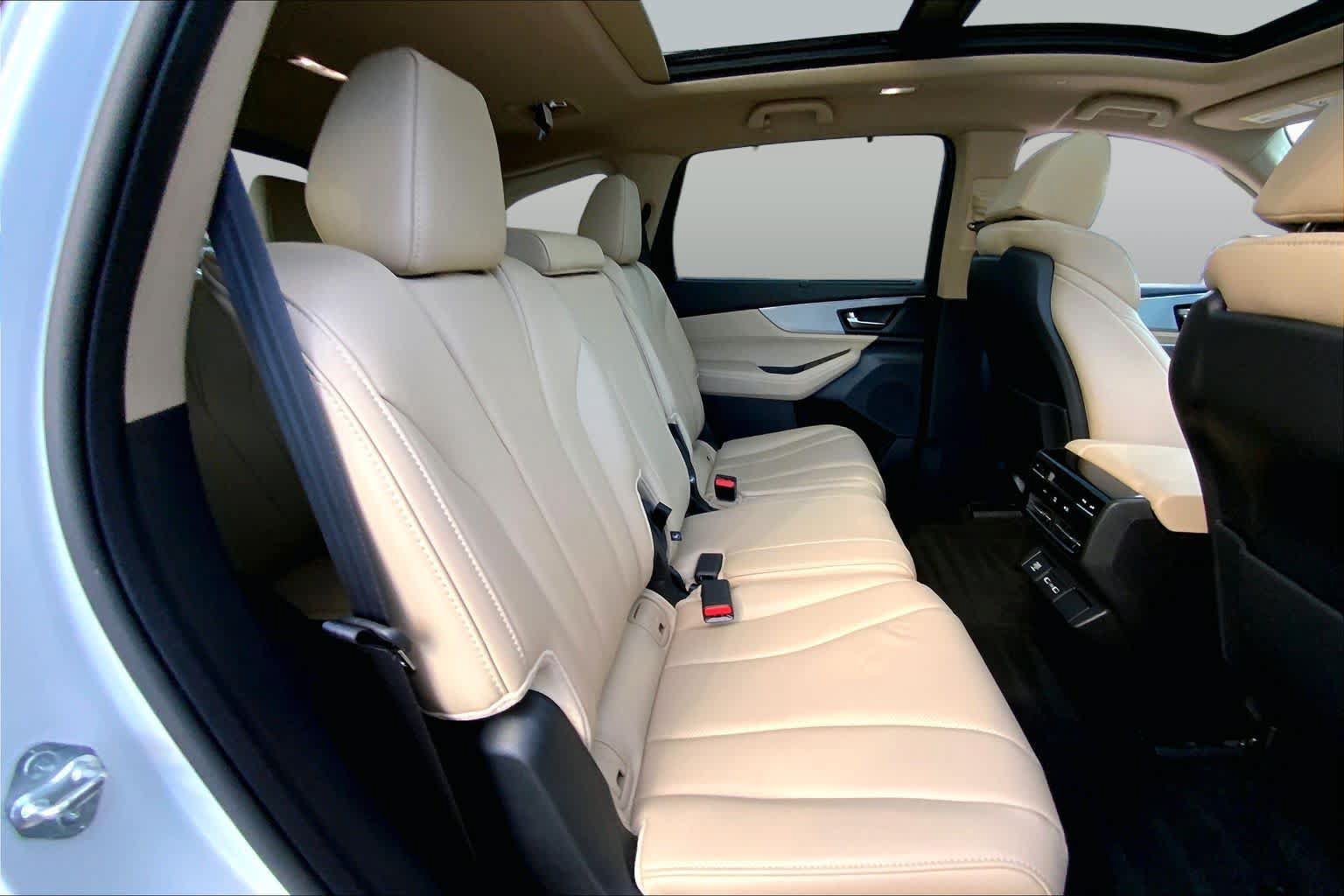 Used 2024 Acura MDX w/ Technology Package FWD image 21