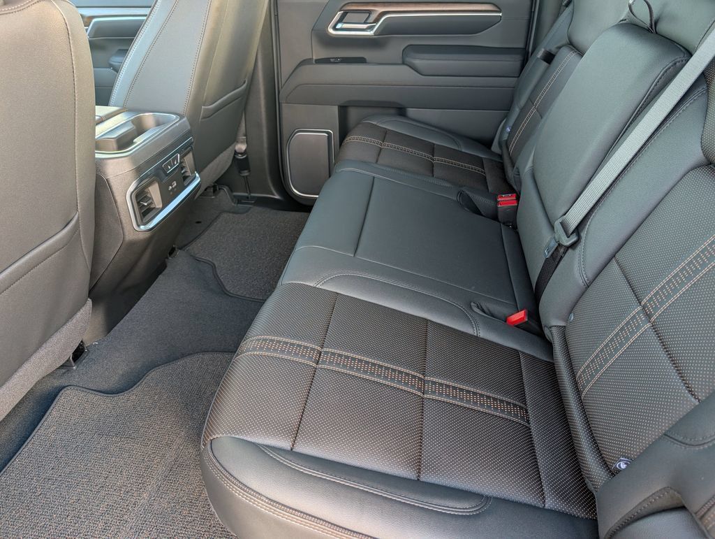 New 2026 Chevrolet Silverado 2500 High Country w/ High Country Premium Package AWD/4WD image 27