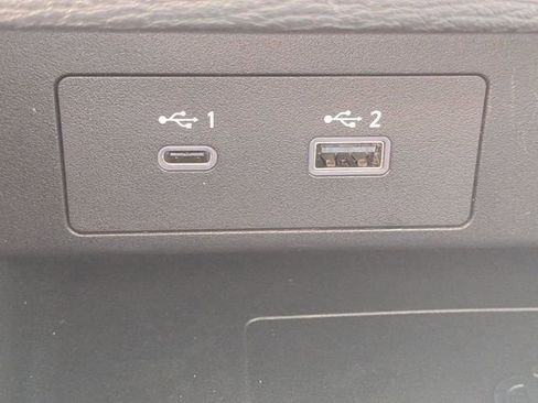 Used 2024 Mitsubishi Outlander SE image 22