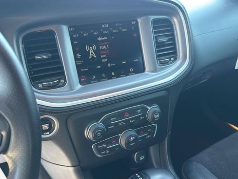 Used 2022 Dodge Charger R/T w/ Plus Group RWD image 16