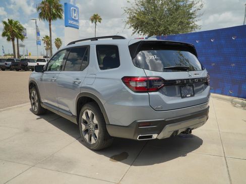 New 2026 Honda Pilot Touring image 9