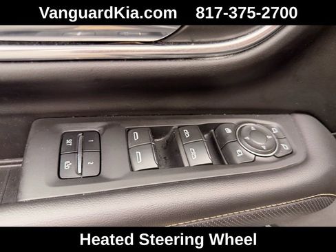 Used 2023 Chevrolet Suburban Premier image 15