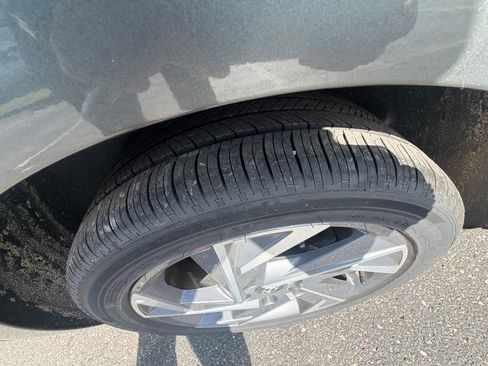 Used 2025 Hyundai Elantra SEL w/ Cargo Package FWD image 10