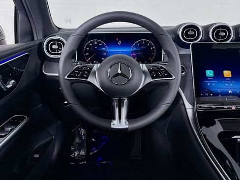 New 2026 Mercedes-Benz GLC 300 image 4