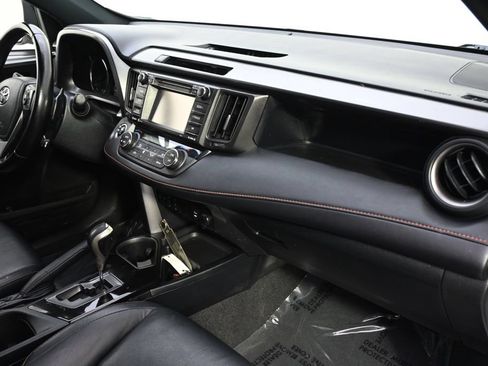 Used 2016 Toyota RAV4 SE AWD/4WD image 12