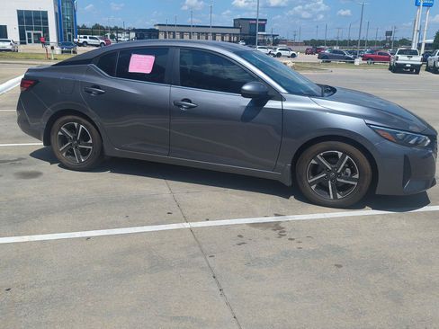 Used 2025 Nissan Sentra SV w/ All-Weather Package FWD image 6