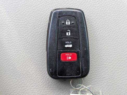 Used 2023 Toyota Camry XLE AWD/4WD image 29