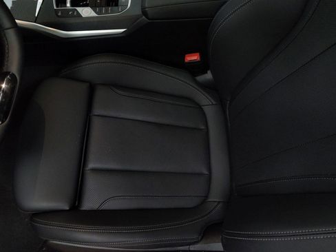 Used 2025 BMW 330i xDrive Sedan w/ M Sport Package image 13