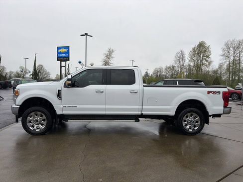 Used 2022 Ford F350 XLT w/ XLT Premium Package image 2