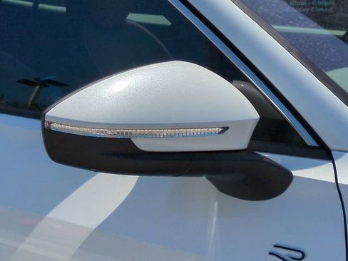 Used 2026 Volkswagen Tiguan SEL R-Line image 11