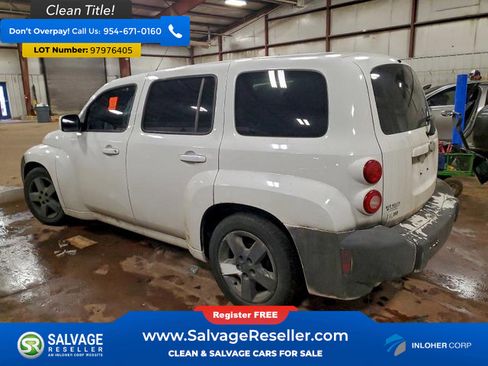 Used 2011 Chevrolet HHR LT image 3