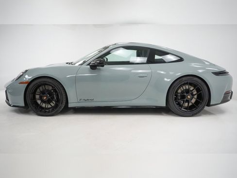 New 2026 Porsche 911 Carrera GTS image 2