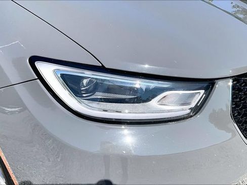 Used 2025 Chrysler Pacifica Select FWD image 26