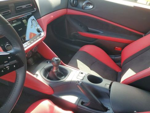Certified 2024 Nissan Z Performance w/ Floor Mat Package RWD image 17