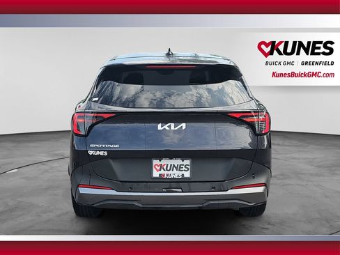 Used 2026 Kia Sportage LX FWD image 9
