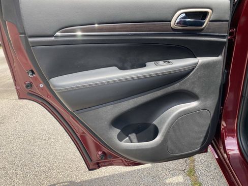 Used 2016 Jeep Grand Cherokee Overland RWD image 18