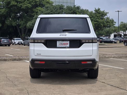 New 2026 Jeep Grand Wagoneer Limited AWD/4WD image 5