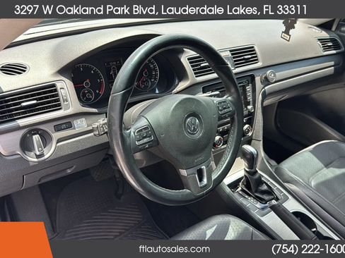 Used 2015 Volkswagen Passat TDI SE FWD image 22