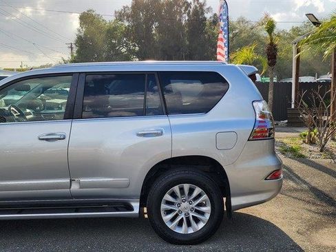 Used 2015 Lexus GX 460 w/ Premium Package image 9