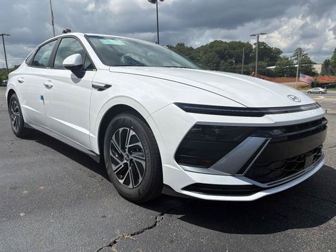 New 2026 Hyundai Sonata Blue FWD image 3