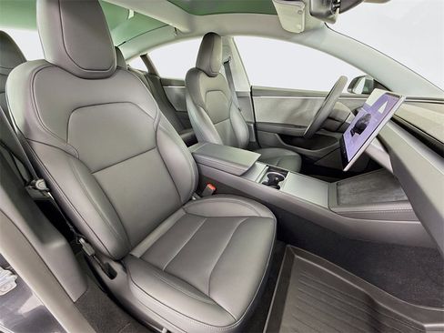 Used 2025 Tesla Model 3 Long Range image 30