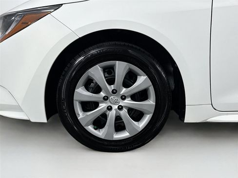 Certified 2021 Toyota Corolla LE image 34