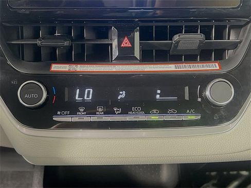 Used 2025 Toyota Corolla LE image 22